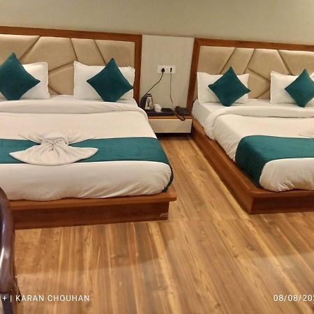 Hotel & Hostel Vimal Ganga Rishīkesh Eksteriør billede