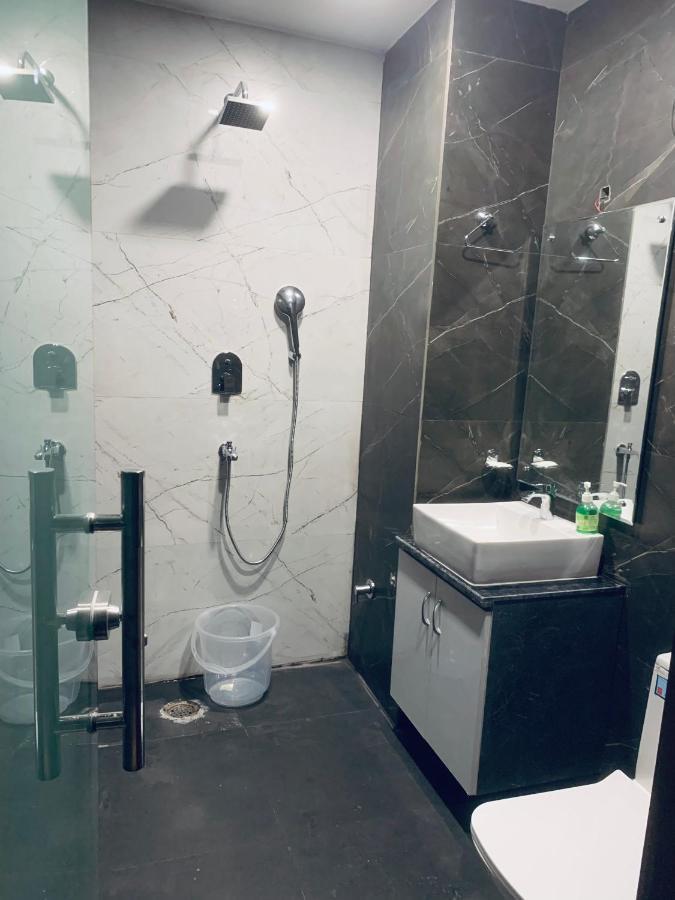 Hotel & Hostel Vimal Ganga Rishīkesh Eksteriør billede