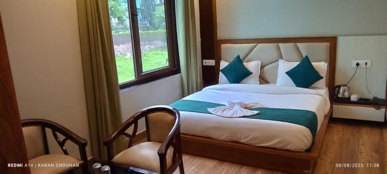 Hotel & Hostel Vimal Ganga Rishīkesh Eksteriør billede