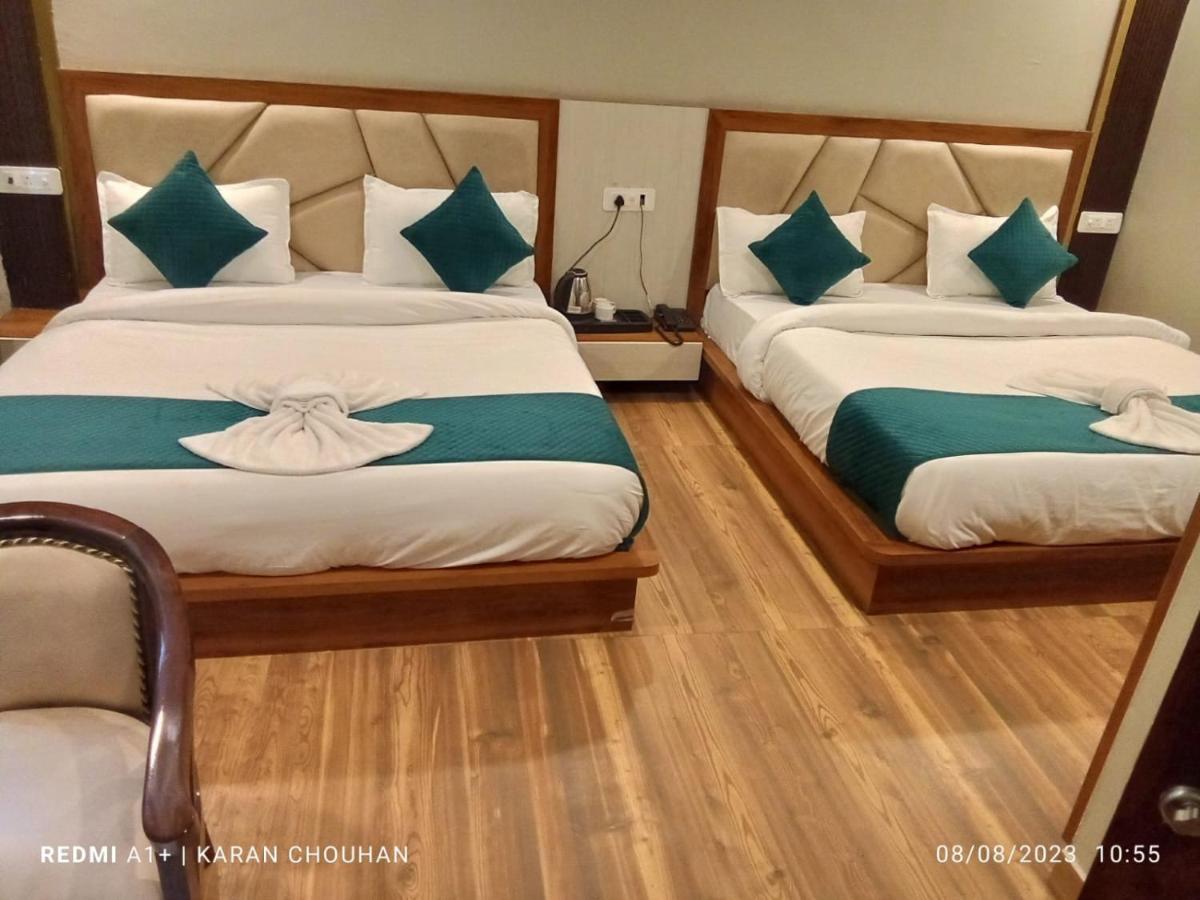 Hotel & Hostel Vimal Ganga Rishīkesh Eksteriør billede